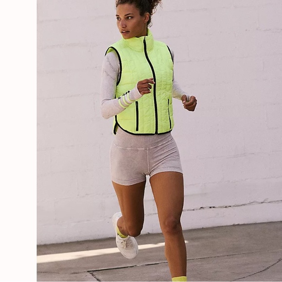 NWOT Run This Puffer Vest perfect for pickle-ball - Picture 2 of 10